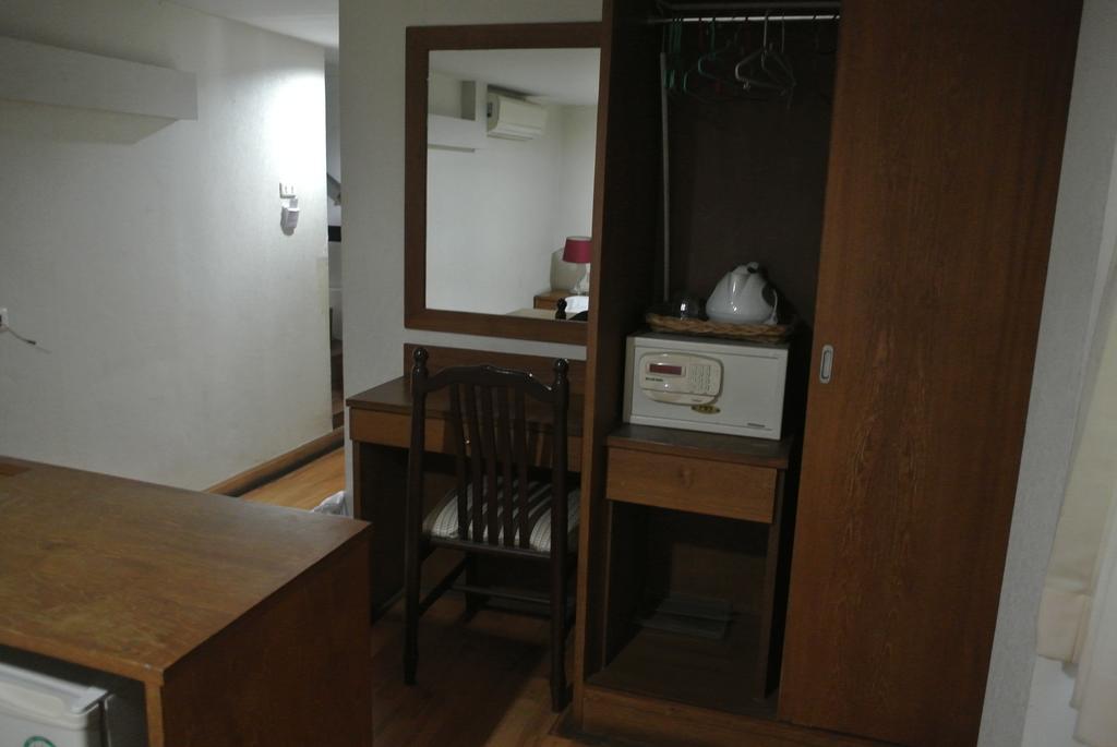 Sun City Hotel Bangkok Zewnętrze zdjęcie